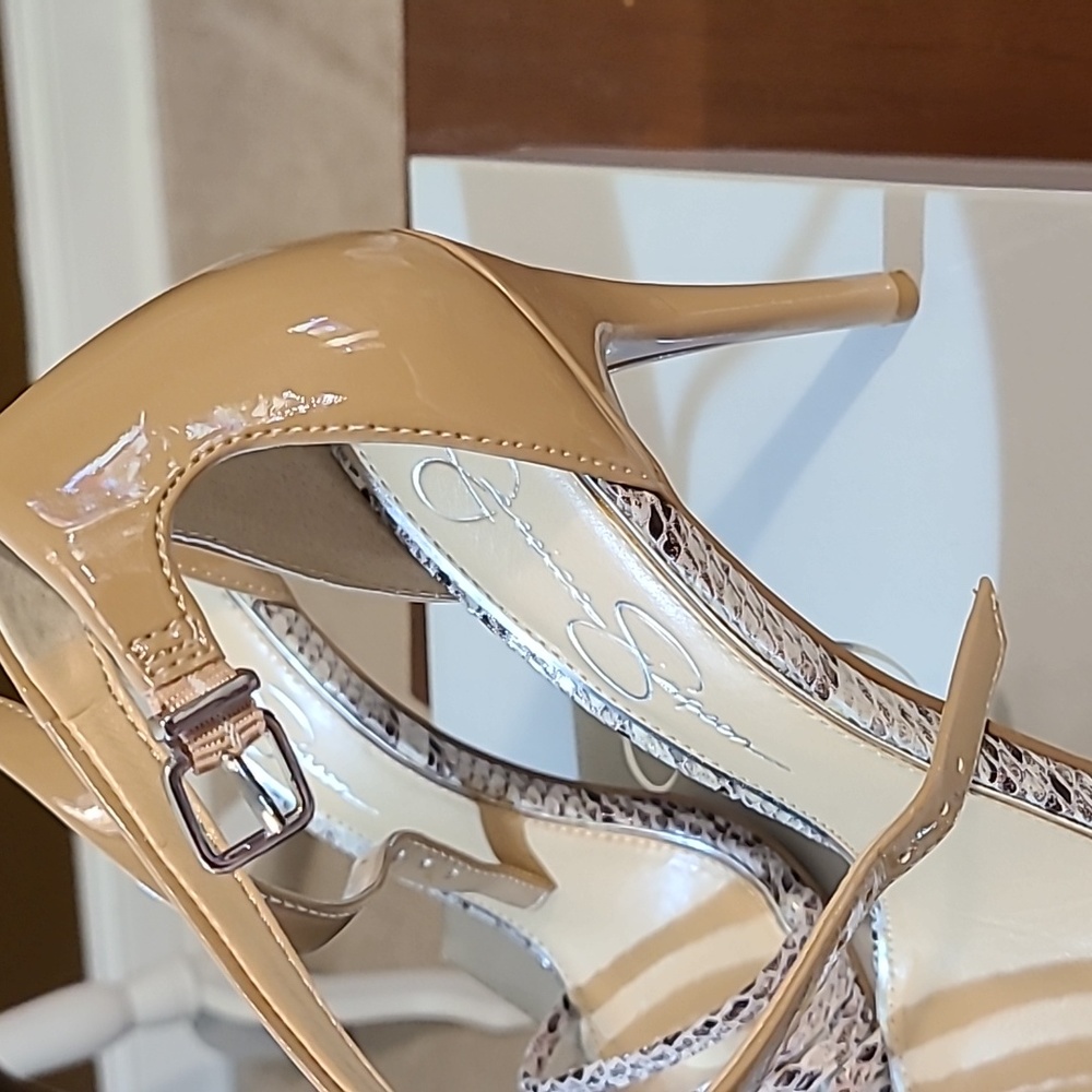 Jessica Simpson Women Heels - Picture 3 of 8